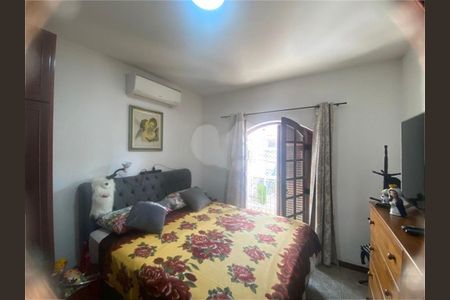 Casa à venda com 4 quartos, 198m² em Vila Ester (Zona Norte), São Paulo