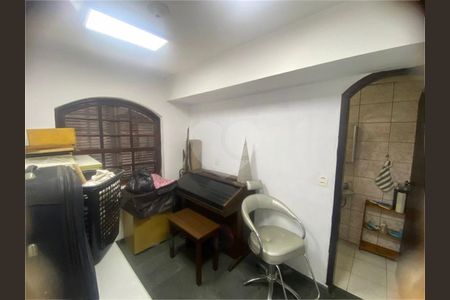 Casa à venda com 4 quartos, 198m² em Vila Ester (Zona Norte), São Paulo