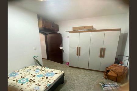 Casa à venda com 4 quartos, 198m² em Vila Ester (Zona Norte), São Paulo