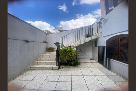 Casa à venda com 198m², 4 quartos e 5 vagas