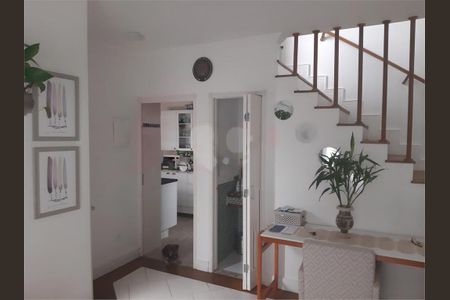 Casa à venda com 70m², 2 quartos e 1 vaga