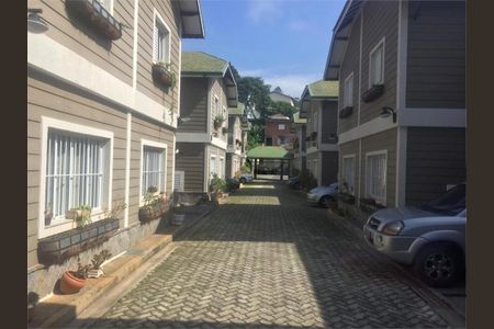 Casa à venda com 70m², 2 quartos e 1 vaga