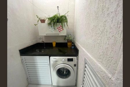 Casa à venda com 70m², 2 quartos e 1 vaga
