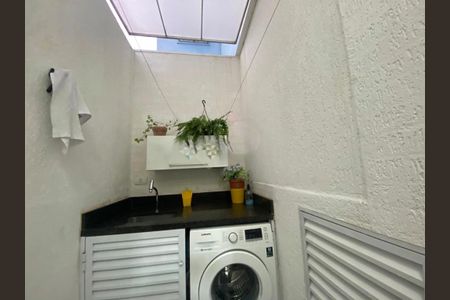 Casa à venda com 70m², 2 quartos e 1 vaga