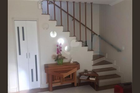 Casa à venda com 70m², 2 quartos e 1 vaga