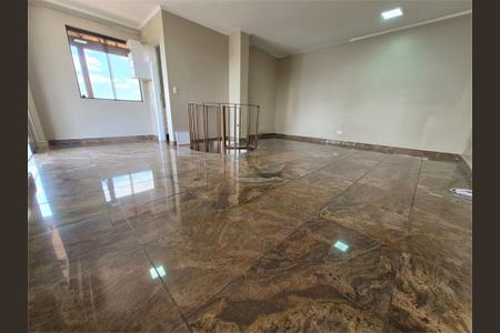 Apartamento à venda com 3 quartos, 145m² em Vila Sofia, São Paulo