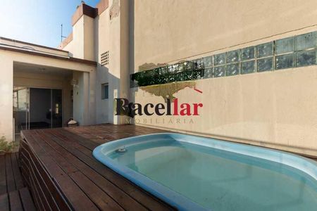 Apartamento à venda com 117m², 3 quartos e 2 vagas