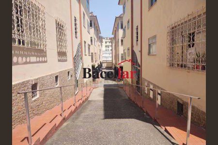 Apartamento à venda com 79m², 2 quartos e 1 vaga