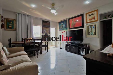 Apartamento à venda com 72m², 2 quartos e 1 vaga