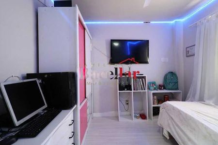 Apartamento à venda com 72m², 2 quartos e 1 vaga