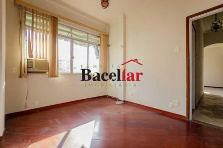 Apartamento à venda com 70m², 2 quartos e sem vaga