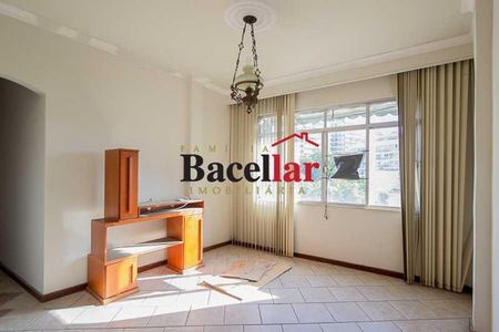Apartamento à venda com 70m², 2 quartos e sem vaga