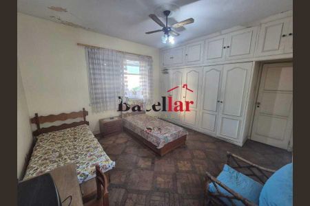 Casa à venda com 609m², 5 quartos e 2 vagas