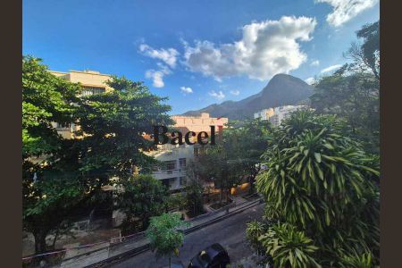 Casa à venda com 609m², 5 quartos e 2 vagas