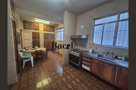 Casa à venda com 609m², 5 quartos e 2 vagas