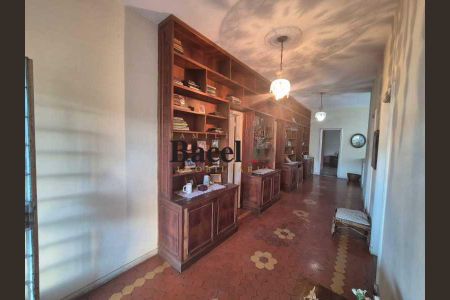 Casa à venda com 609m², 5 quartos e 2 vagas