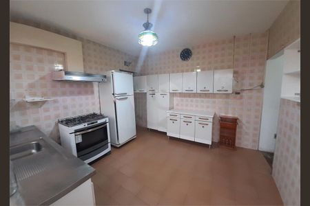Casa à venda com 4 quartos, 175m² em Vila Palmeiras, São Paulo
