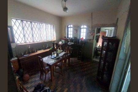 Casa à venda com 152m², 2 quartos e 2 vagas