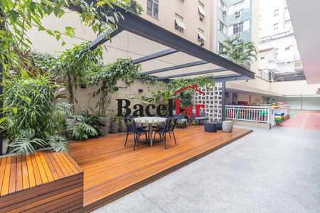 Apartamento à venda com 91m², 3 quartos e sem vaga