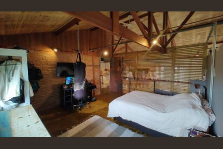 Casa à venda com 4 quartos, 550m² em Interlagos, São Paulo