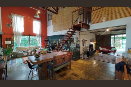 Casa à venda com 4 quartos, 550m² em Interlagos, São Paulo