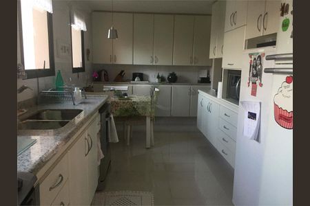 Apartamento à venda com 213m², 3 quartos e 3 vagas