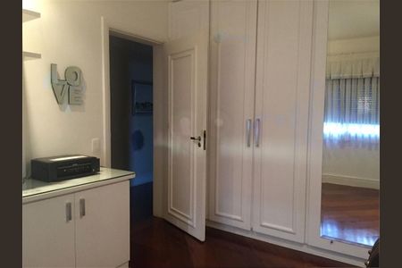 Apartamento à venda com 213m², 3 quartos e 3 vagas