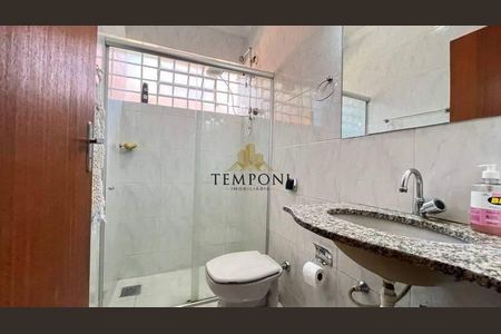 Casa à venda com 244m², 4 quartos e sem vaga