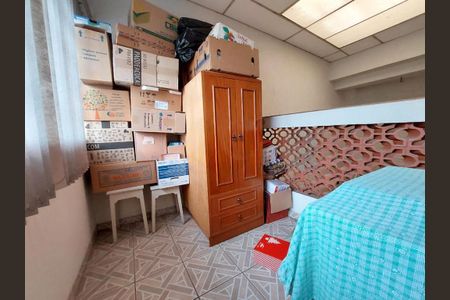 Casa à venda com 2 quartos, 195m² em Vila Pereira Cerca, São Paulo