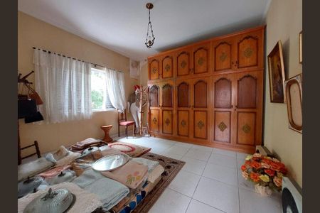 Casa à venda com 2 quartos, 195m² em Vila Pereira Cerca, São Paulo