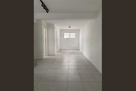 Casa à venda com 3 quartos, 133m² em Vila Alexandria, São Paulo