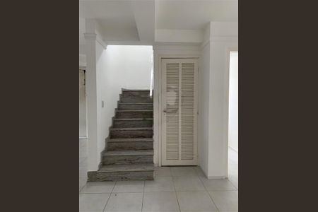 Casa à venda com 3 quartos, 133m² em Vila Alexandria, São Paulo