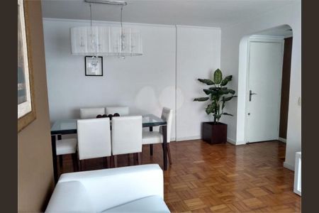 Apartamento à venda com 70m², 2 quartos e 1 vaga