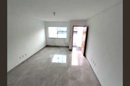 Casa à venda com 3 quartos, 170m² em Vila Paulo Silas, São Paulo