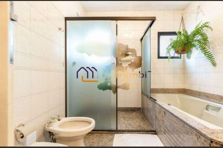 Apartamento à venda com 242m², 4 quartos e 4 vagas