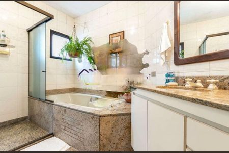 Apartamento à venda com 242m², 4 quartos e 4 vagas