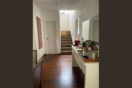 Casa à venda com 4 quartos, 245m² em Jardim Prudência, São Paulo