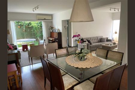 Casa à venda com 4 quartos, 245m² em Jardim Prudência, São Paulo