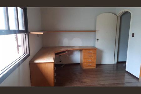 Casa à venda com 3 quartos, 226m² em Vila Curuçá, Santo André