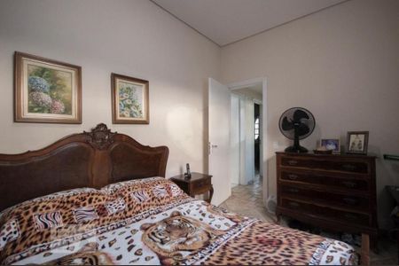 Casa à venda com 120m², 2 quartos e 5 vagas