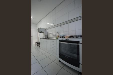 Casa à venda com 120m², 2 quartos e 5 vagas