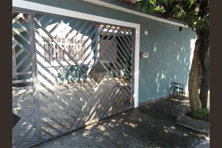 Casa à venda com 120m², 2 quartos e 5 vagas