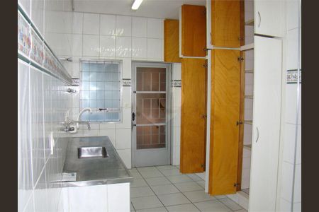 Casa à venda com 120m², 2 quartos e 5 vagas
