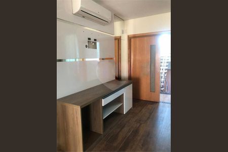 Casa à venda com 3 quartos, 235m² em Parque Novo Oratório, Santo André