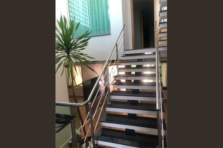 Casa à venda com 3 quartos, 235m² em Parque Novo Oratório, Santo André
