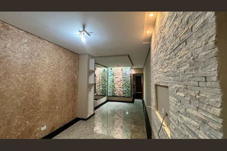 Casa à venda com 260m², 3 quartos e 3 vagas