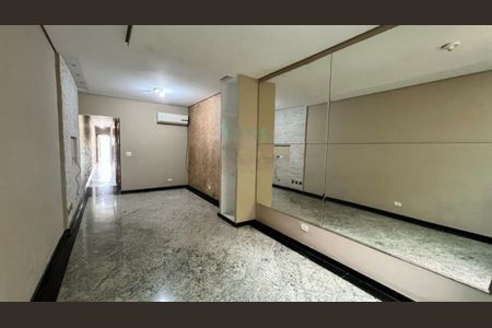 Casa à venda com 260m², 3 quartos e 3 vagas