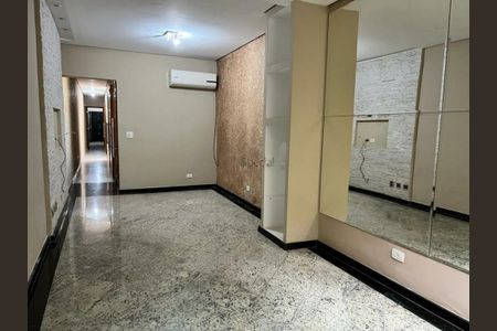Casa à venda com 260m², 3 quartos e 3 vagas