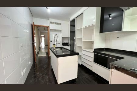 Casa à venda com 260m², 3 quartos e 3 vagas