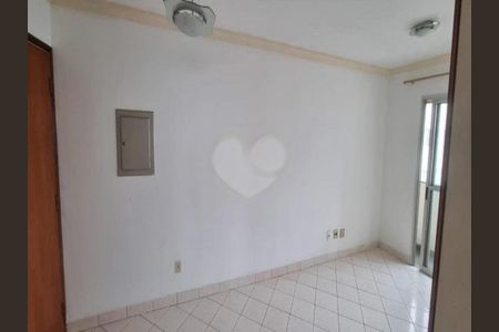 Apartamento à venda com 62m², 2 quartos e 1 vaga